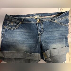 Amethyst Jeans Women's Classic Blue Boyfriend Jeans